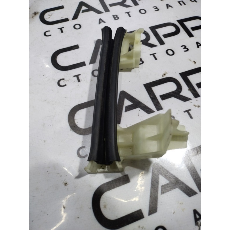 Направляющая стекла двери (кузов и элементы) Dodge Dart PF 2014 2.4
