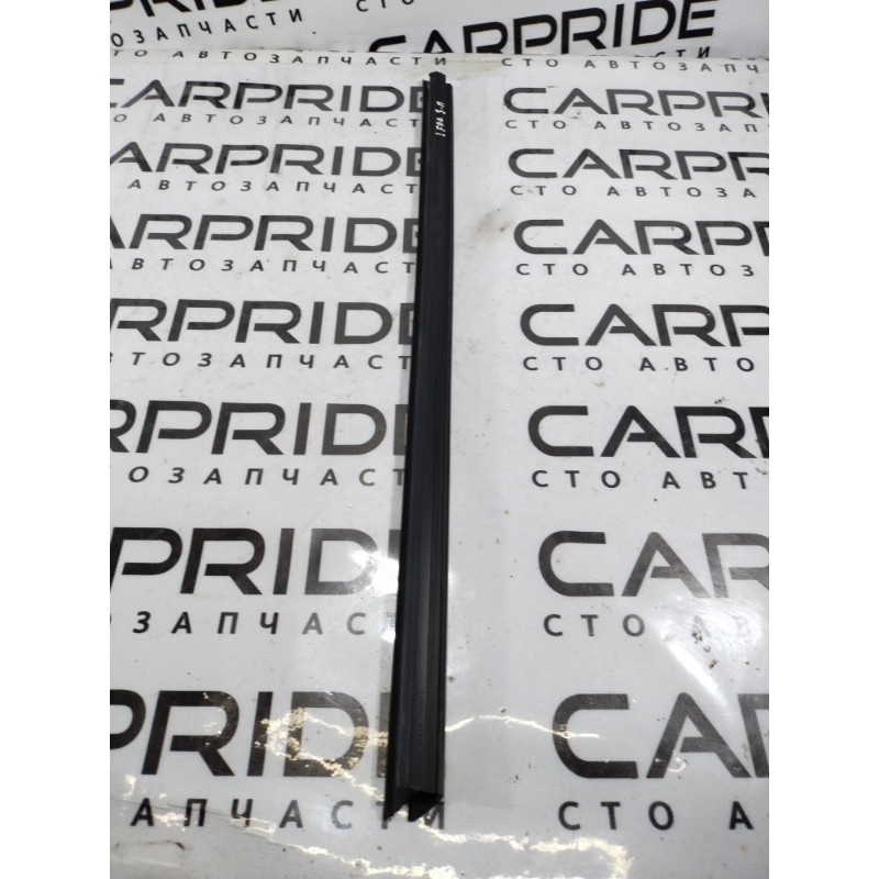 Молдинг стекла внутренний (наружные элементы кузова) FORD Focus MK3 2015 2.0 CV6Z-5825860-A