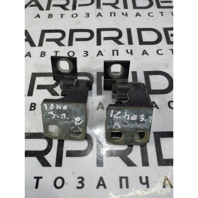 Петля дверей (кузов і елементи) Jeep Cherokee KL 2014 2.4 68140734AB