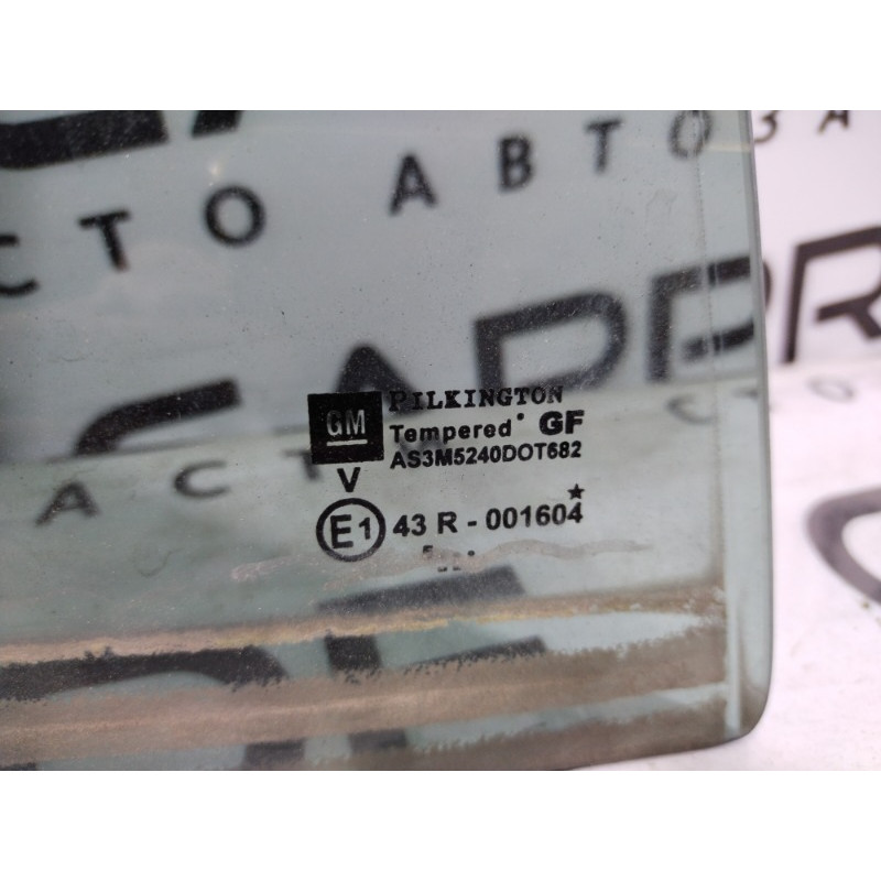 Форточка двери (кузов и элементы) Opel SIGNUM 1 2006 2.2 YH 162362