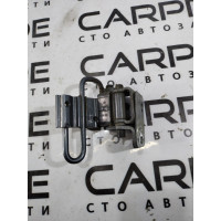 Петля двери