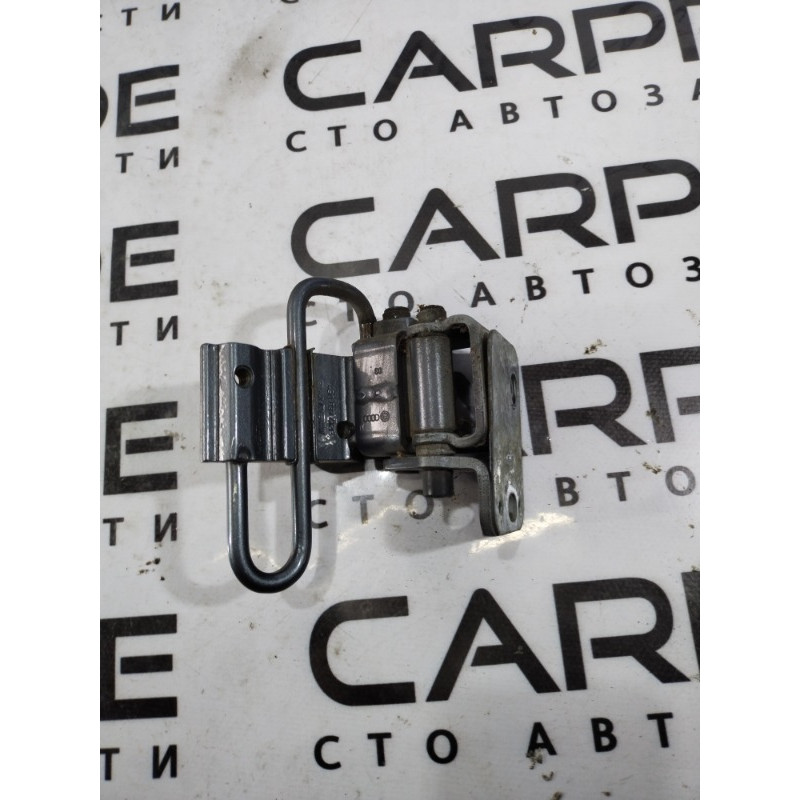 Петля двери (кузов и элементы) AUDI A6 C5 2001 2.5 AKE 4b0833412e