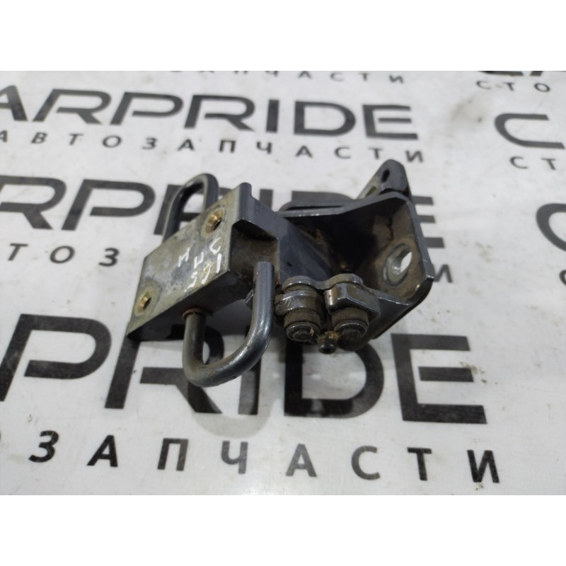 Петля двери (кузов и элементы) AUDI A6 C5 2001 2.5 AKE 4b0833412e