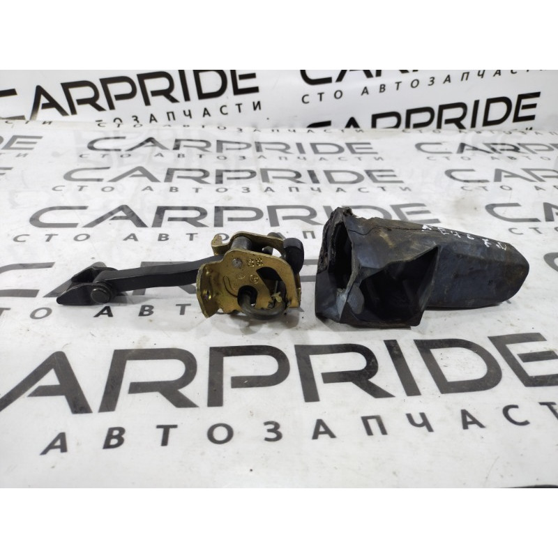 Ограничитель двери (кузов и элементы) BMW 3-series E46 M43b18 51228231996