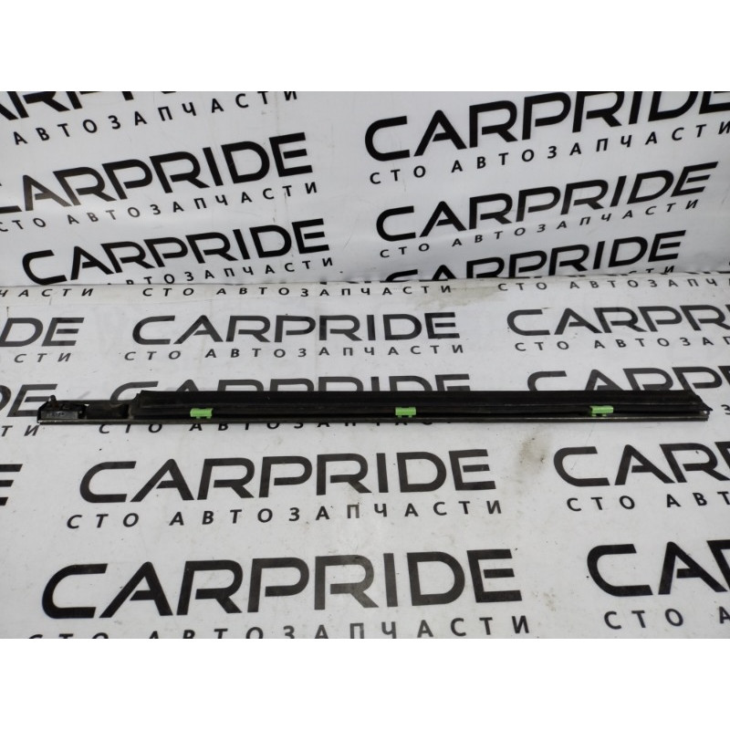 Молдинг стекла (кузов и элементы) KIA Sorento BL 2005 2.5 CRDI 832203E000