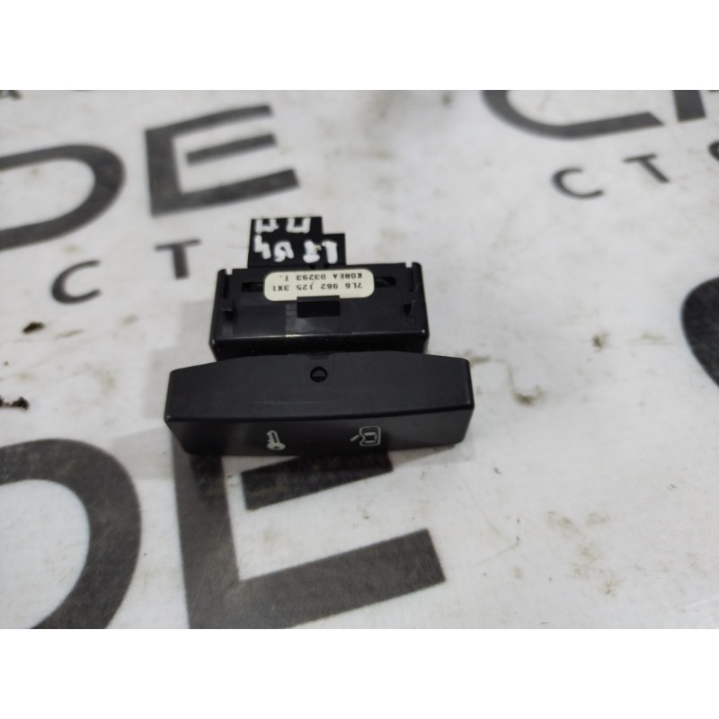 Кнопка блокировки центрального замка (электрика / кнопки) Volkswagen Touareg 7L 2004 3.2 7l6962125
