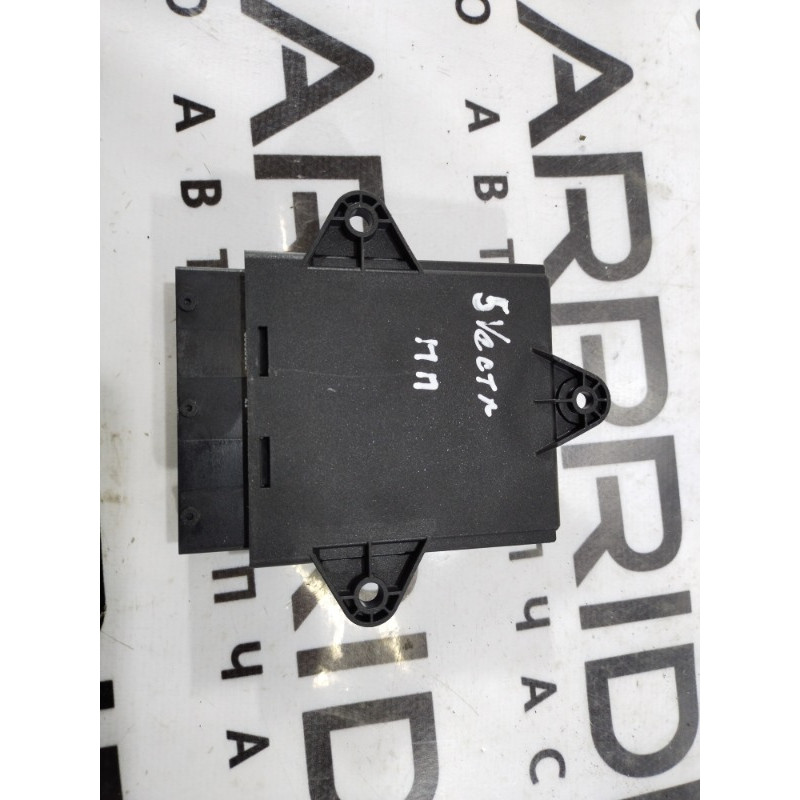 Блок управления дверьми (электрика / блок управления) Opel Vectra C 2005 2.2 SE 13111456