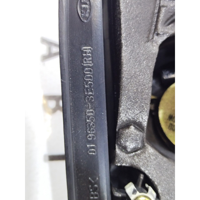 Молдинг двери (уголок) внутренний (кузов и элементы) KIA Sorento BL 2005 2.5 CRDI 963503e500