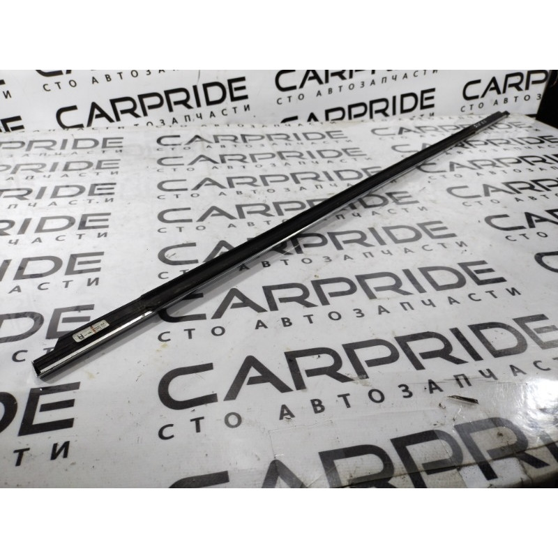 Молдинг двери внешний (кузов и элементы) Opel Insignia A 2012 2.0 DTH 13228108