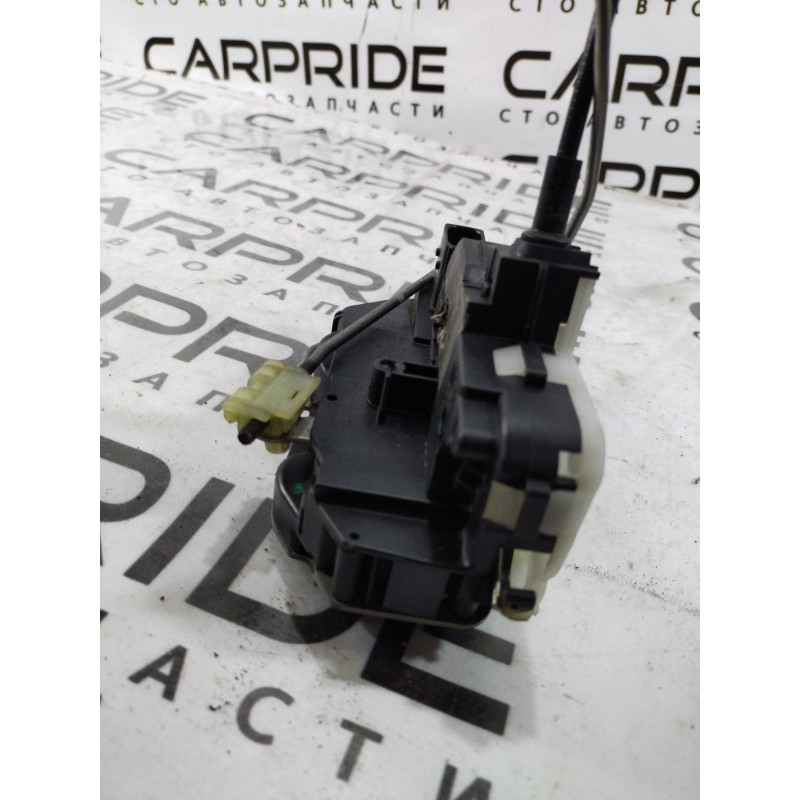 Замок двери (кузов и элементы) Opel Insignia A 2009 2.0 DTH 13503782