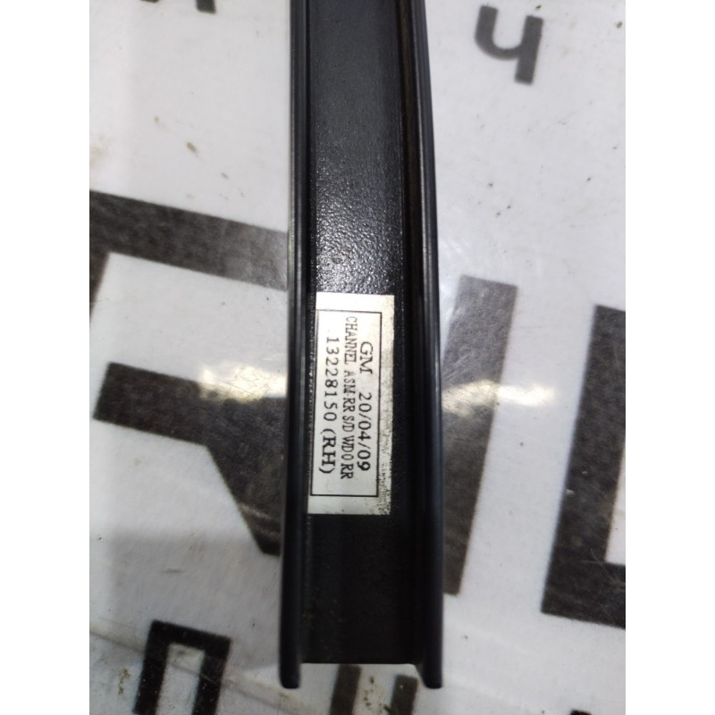 Накладка двери боковая (кузов и элементы) Opel Insignia A 2009 2.0 DTH 13228150