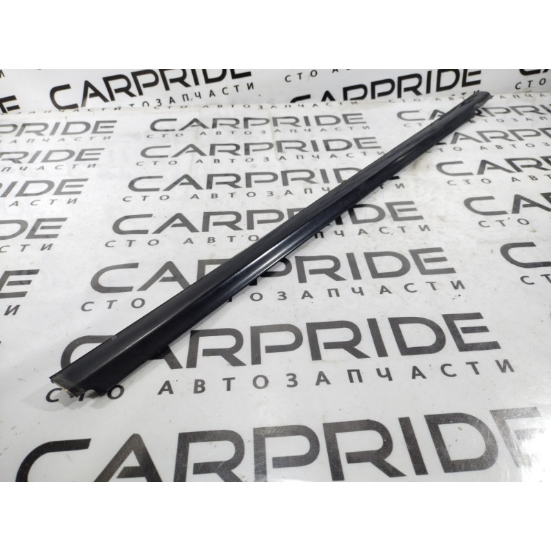 Молдинг двери внешний (кузов и элементы) KIA Sorento BL 2005 2.5 CRDI 822203E001