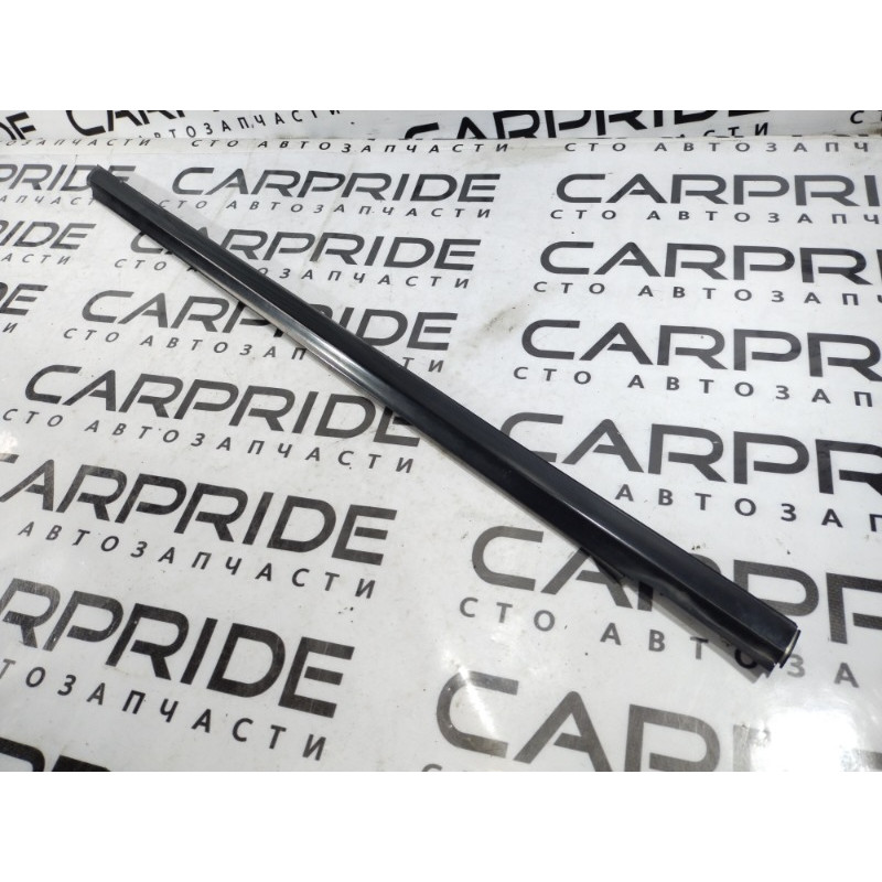 Молдинг двери внешний (кузов и элементы) KIA Sorento BL 2005 2.5 CRDI 822203E001