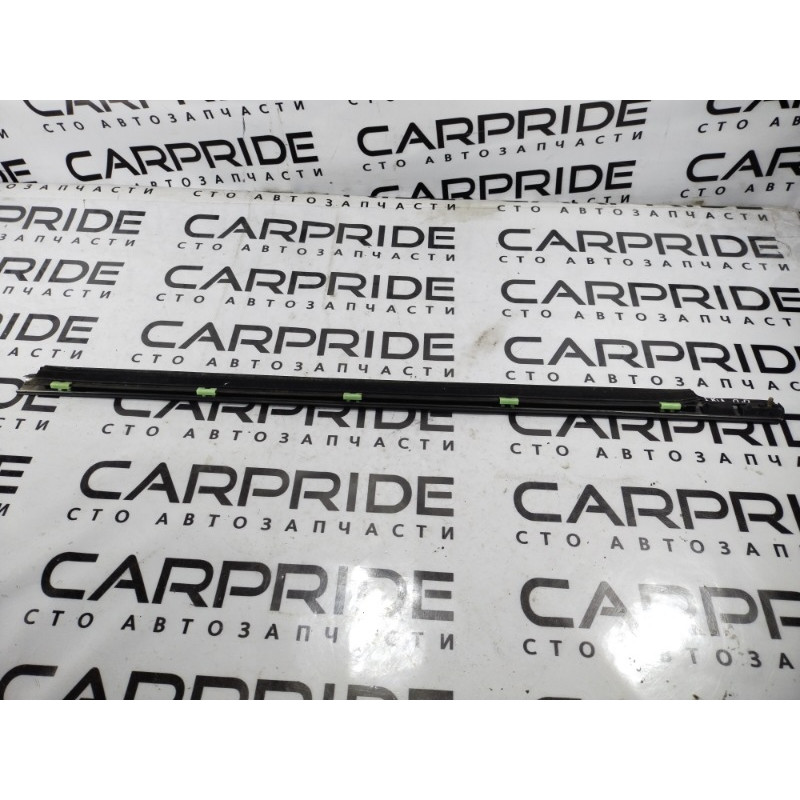 Молдинг двери внешний (кузов и элементы) KIA Sorento BL 2005 2.5 CRDI 822203E001