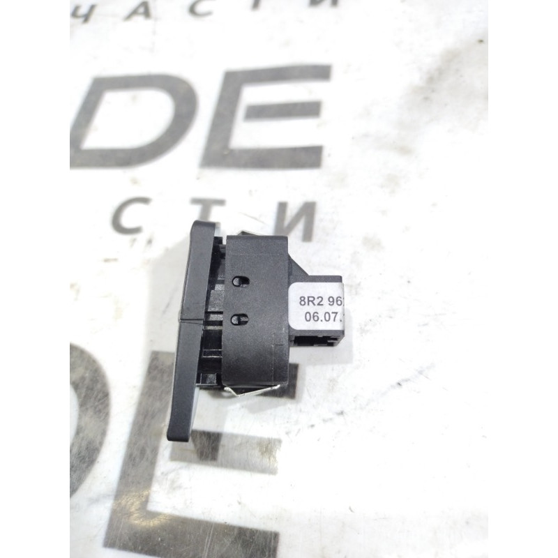 Кнопка блокировки центрального замка (электрика / кнопки) Audi Q5 8R 8r2962108a
