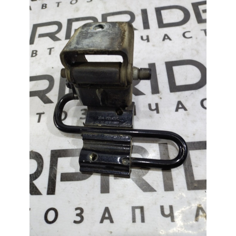 Петля двери (кузов и элементы) Volkswagen Passat B5 2000 2.5 3b4833412c