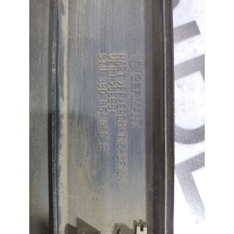 Накладка двери внешняя (кузов и элементы) Volkswagen Passat B5 2003 1.9 TDI 3b0854950b