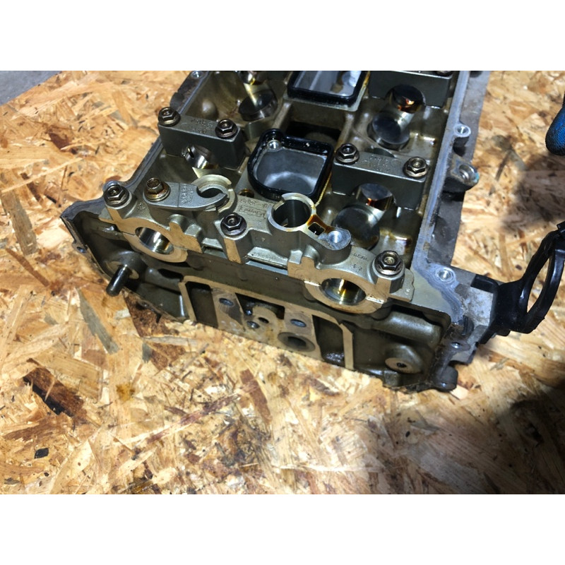 Головка блока цилиндров (двигатель и элементы) FORD Fusion MK5 2014 2.5 rf8e5e6090aa