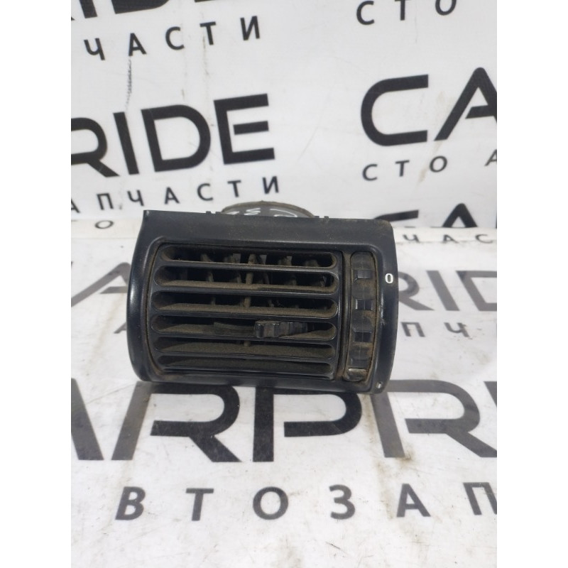 Дефлектор воздуховода (салон) BMW 3-series E36 64228390218