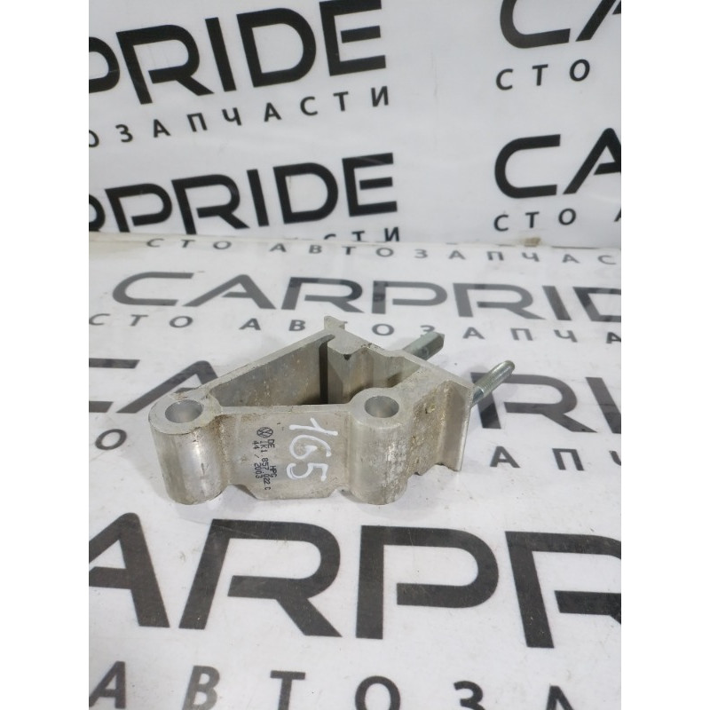 Кронштейн (двигатель и элементы) Volkswagen Golf 1K 2004 2.0 BKD 1k1857022