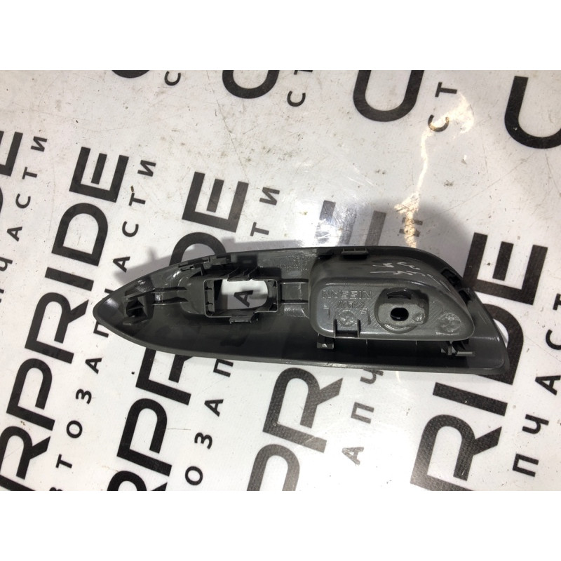 Ручка двери внутренняя (салон) Nissan Juke F15 2011 1.6 829611ka0a