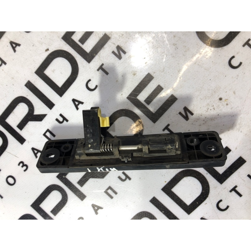 Кнопка открывания крышки багажника (электрика / кнопки) KIA Sorento BL 2005 2.5 CRDI 812603E000