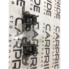 Петля багажника