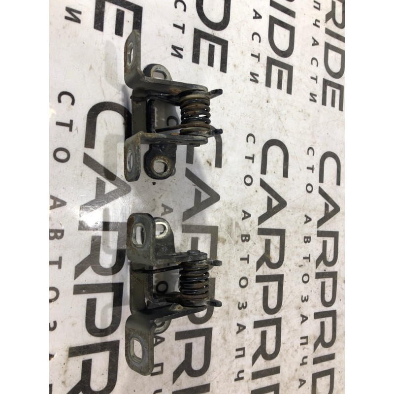 Петля багажника (кузов и элементы) Land Rover Discovery 3 2009