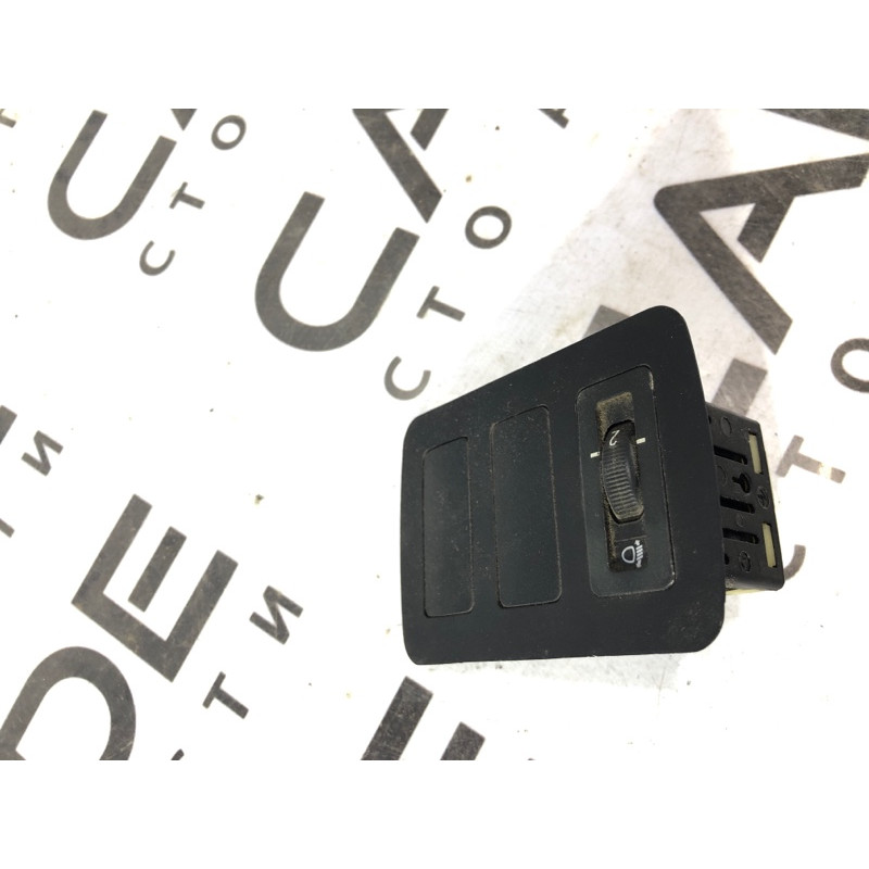 Кнопка корректора фар (электрика / кнопки) BMW 3-series E36 61318360882