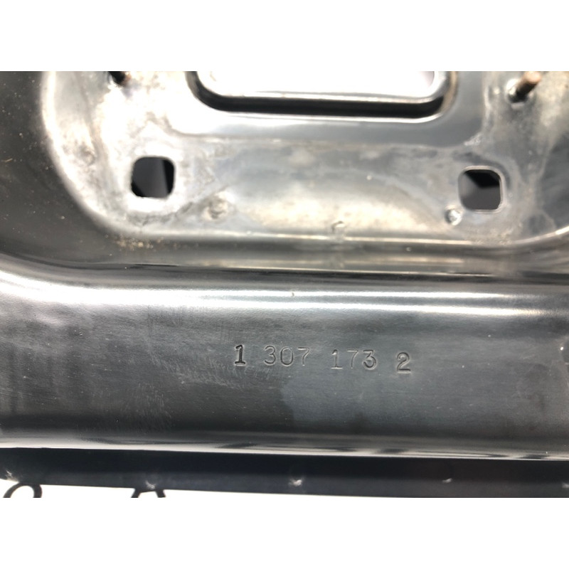 Телевізор (передня частина кузова) (зовнішні елементи кузова) Mercedes-Benz GL X164 2012 4.6