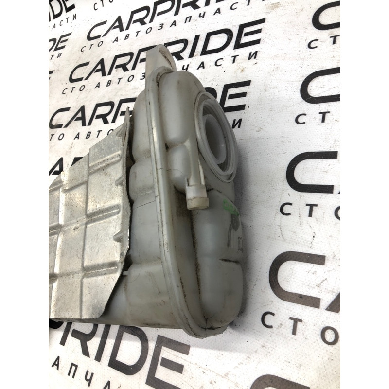 Бачок расширительный (система охлаждения) Audi A4 B8 8k0121405f