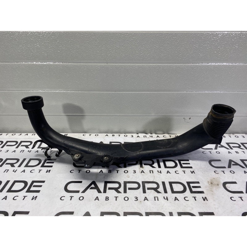 Патрубок повітряного фільтра (подача палива) BMW 3-series E92 2010 3.0 N54 13717600002