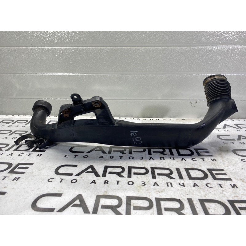 Патрубок повітряного фільтра (подача палива) BMW 3-series E92 2010 3.0 N54 13717600002