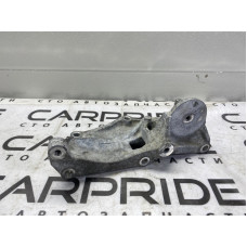 Кронштейн генератора