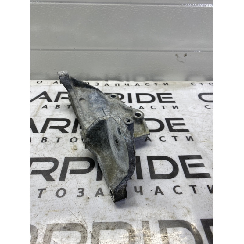 Кронштейн генератора (кронштейны двигателя) Subaru Outback BS 2016 2.5