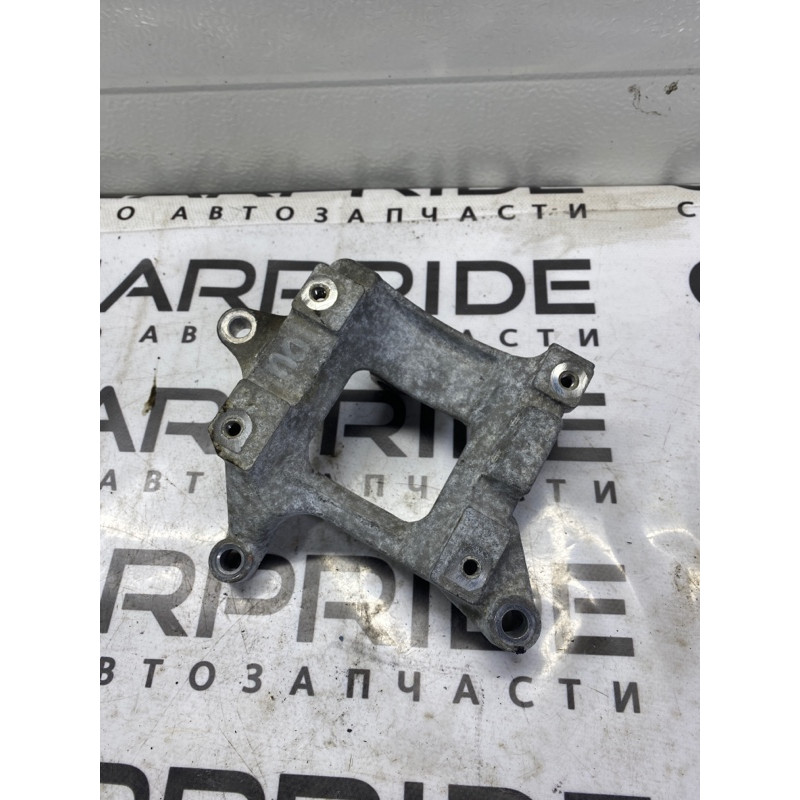 Кронштейн компрессора кондиционера (кронштейны двигателя) Subaru Outback BS 2016 2.5 23950AA14A