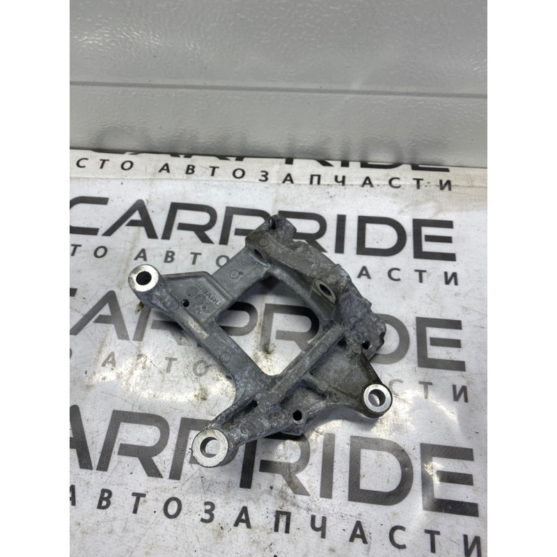 Кронштейн компрессора кондиционера (кронштейны двигателя) Subaru Outback BS 2016 2.5 23950AA14A