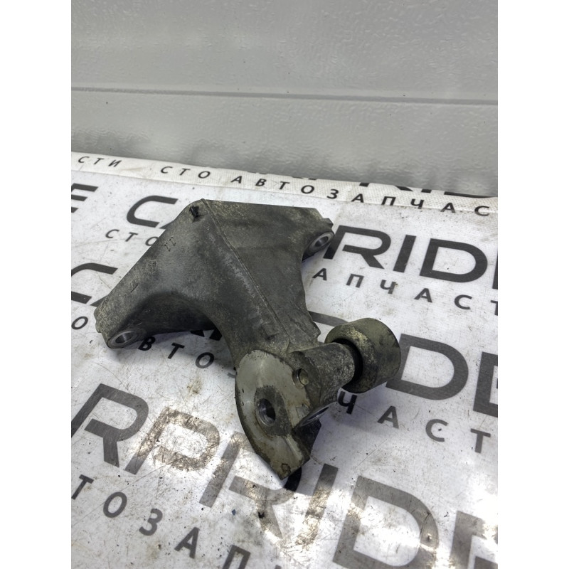 Кронштейн подушки двигателя (кронштейны двигателя) Subaru Outback BS 2016 2.5