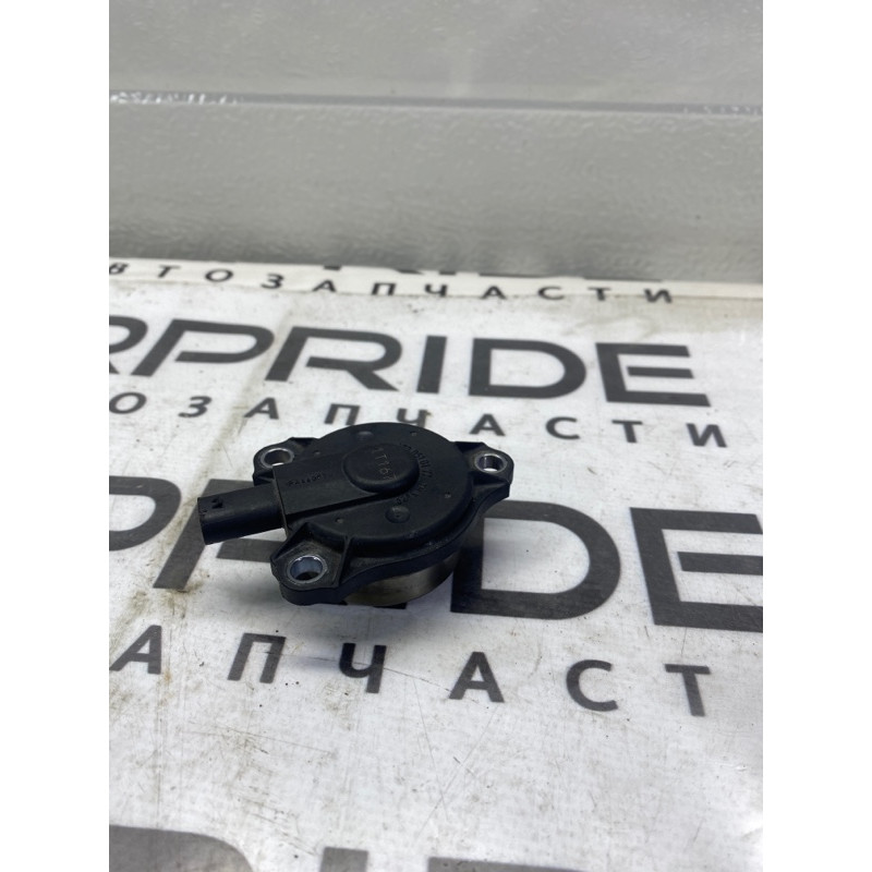 Клапан фазорегулятора (електрика двигуна) Mercedes-Benz GL X164 2012 4.6 a2720510177