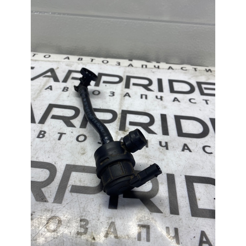 Клапан вентиляции топливного бака (топливная система) BMW 5-series F10 2011 3.0 N55B30 13907636157