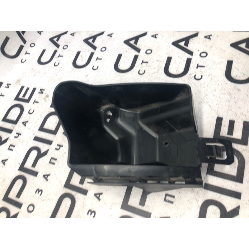 Кріплення бампера (кузов і елементи) FORD Focus MK3 2015 2.0 F1EZ17787B