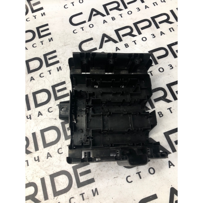 Корпус блока предохранителей (кузов и элементы) Cadillac Xt5 1 2016 3.6 7154785630