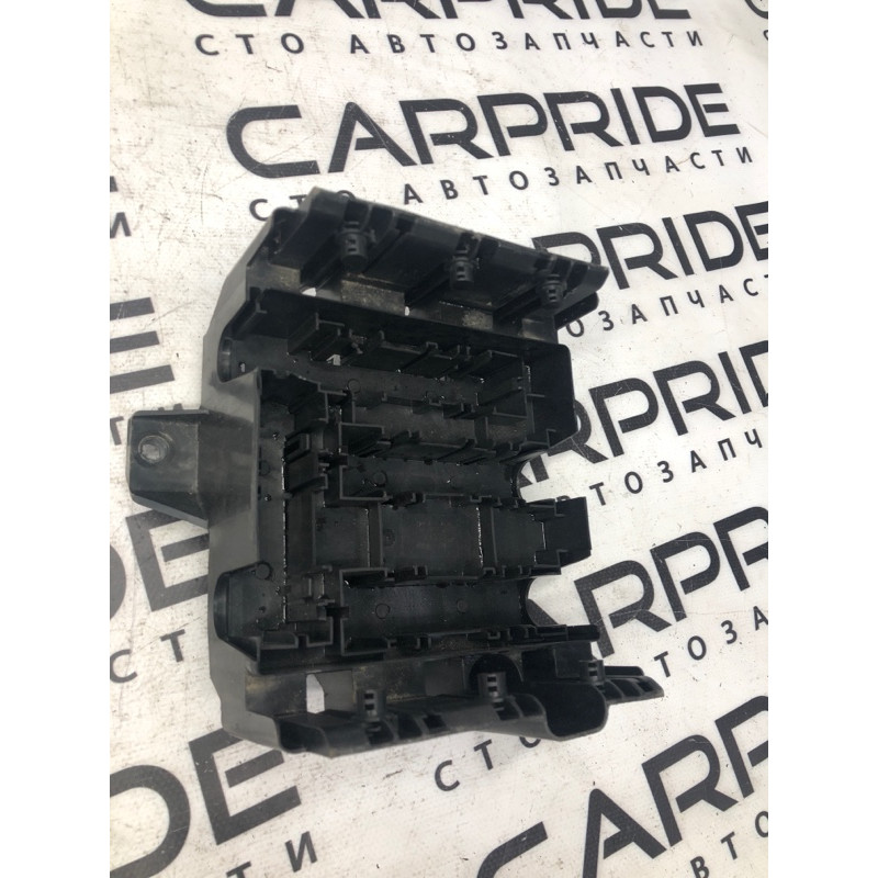 Корпус блока предохранителей (кузов и элементы) Cadillac Xt5 1 2016 3.6 7154785630