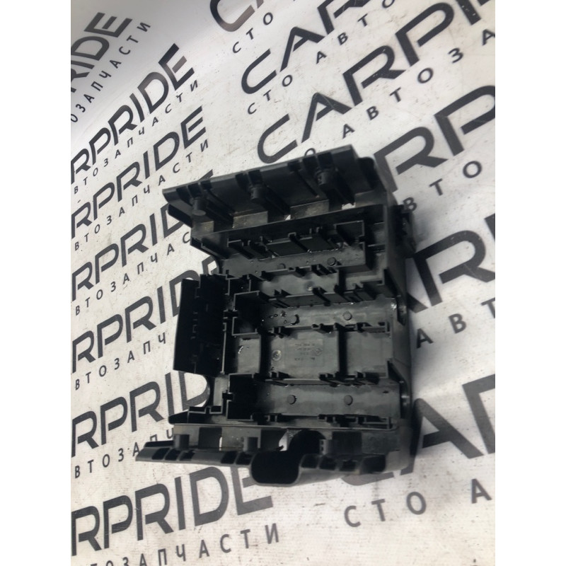 Корпус блока предохранителей (кузов и элементы) Cadillac Xt5 1 2016 3.6 7154785630
