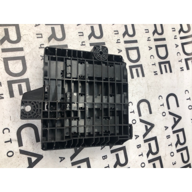 Корпус блока предохранителей (кузов и элементы) Cadillac Xt5 1 2016 3.6 7154785630