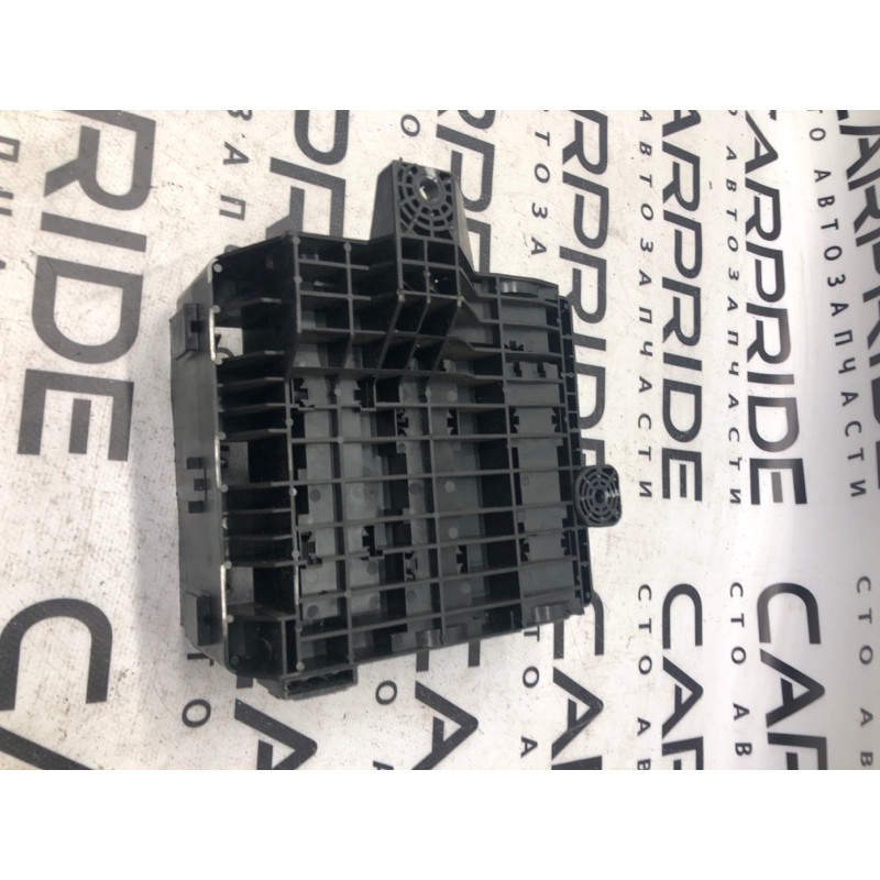 Корпус блока предохранителей (кузов и элементы) Cadillac Xt5 1 2016 3.6 7154785630