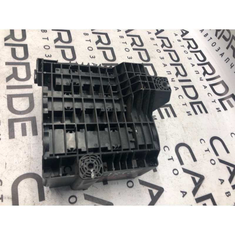 Корпус блока предохранителей (кузов и элементы) Cadillac Xt5 1 2016 3.6 7154785630