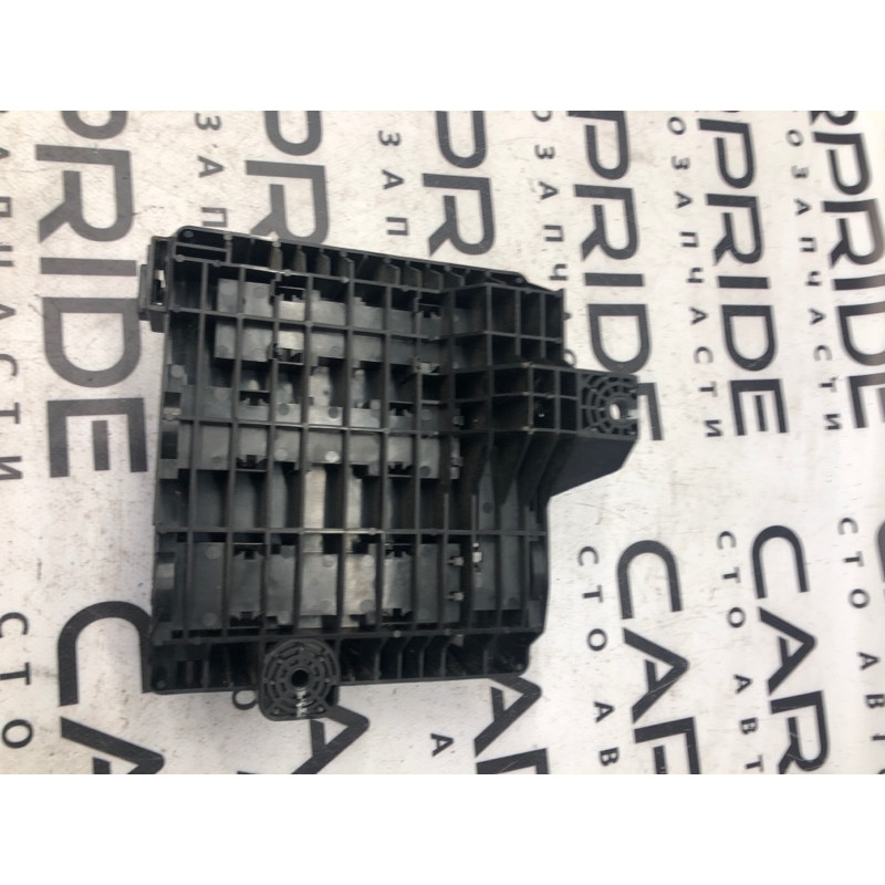 Корпус блока предохранителей (кузов и элементы) Cadillac Xt5 1 2016 3.6 7154785630