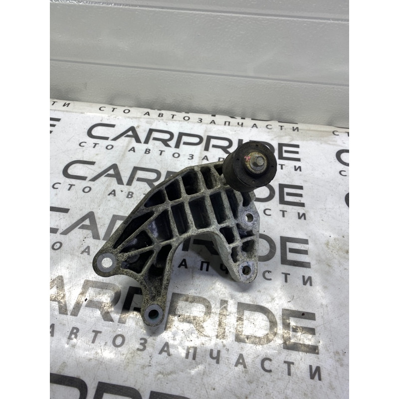 Кронштейн двигателя (кронштейны двигателя) FORD Fusion MK5 2016 2.5 dg937m125ad