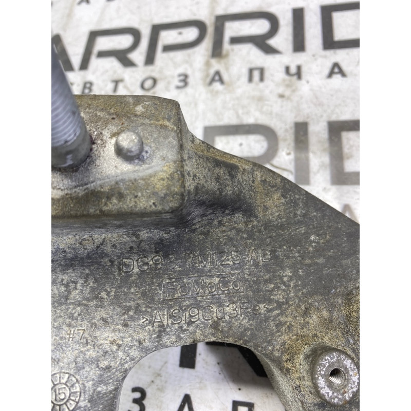 Кронштейн двигателя (кронштейны двигателя) FORD Fusion MK5 2016 2.5 dg937m125ad